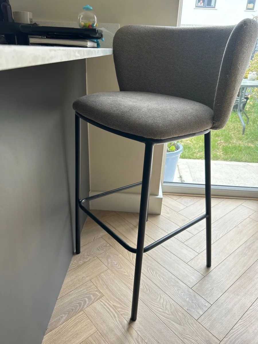 Bar stools - Image 1