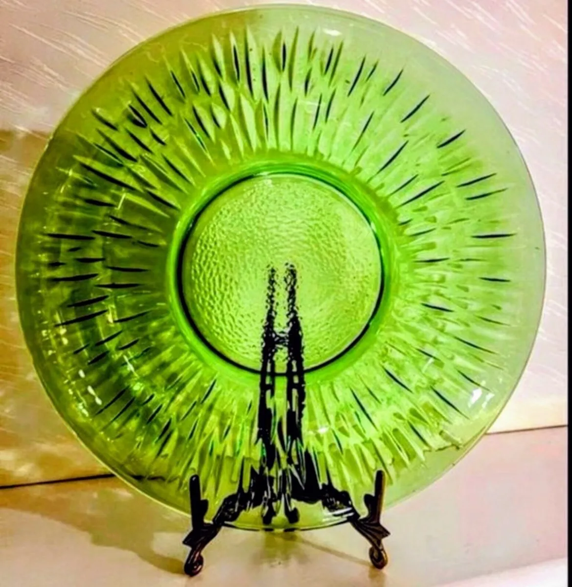 Are deco centre bowl - 28cm in diameter