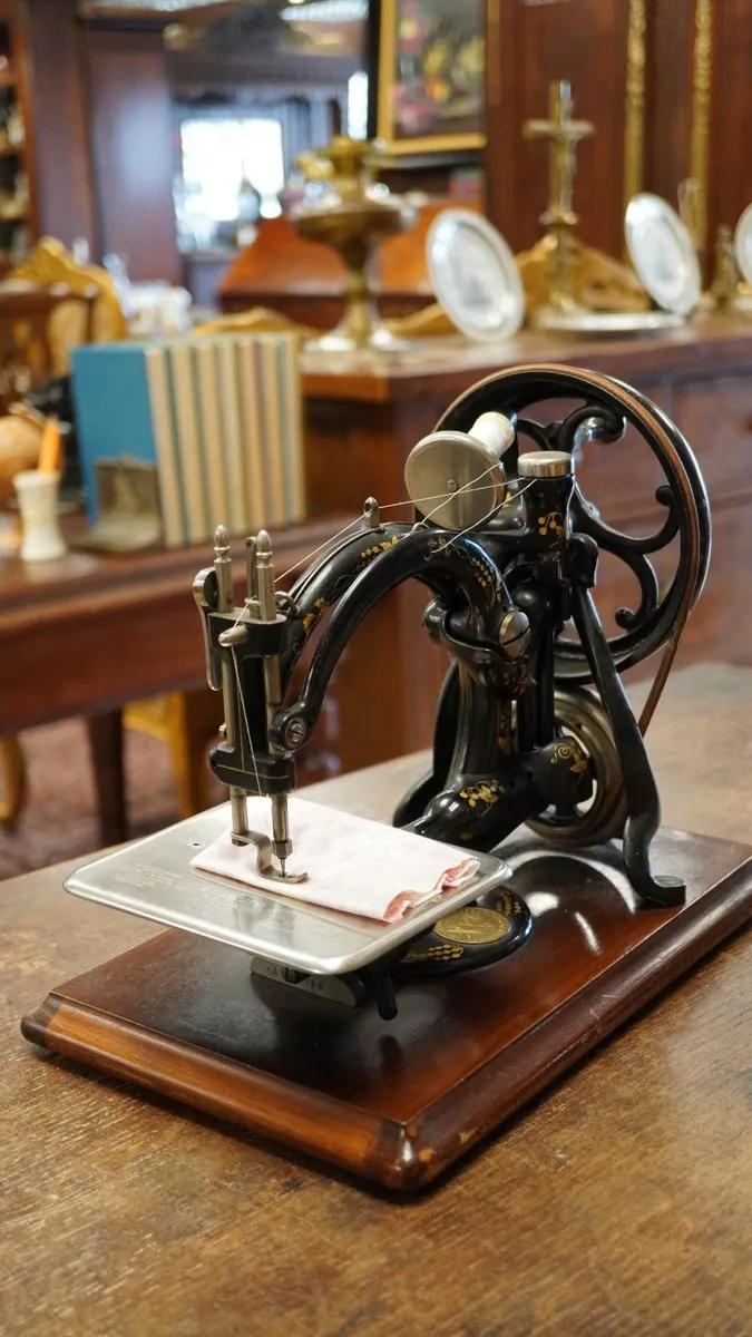 Antique Willcox & Gibbs Hand-Crank Sewing Machine - Image 3