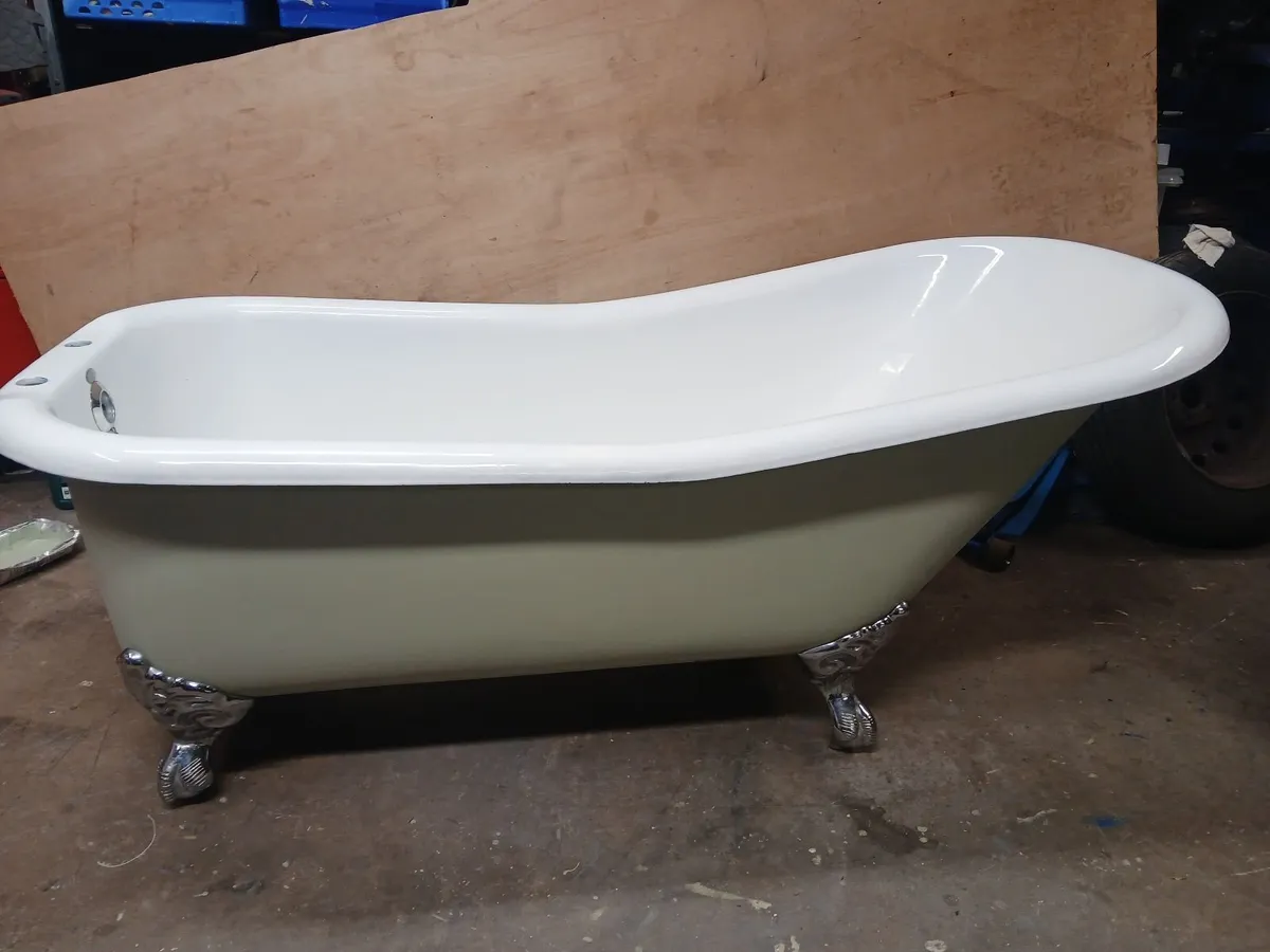 Cast iron slipper  bath & taps - Image 4
