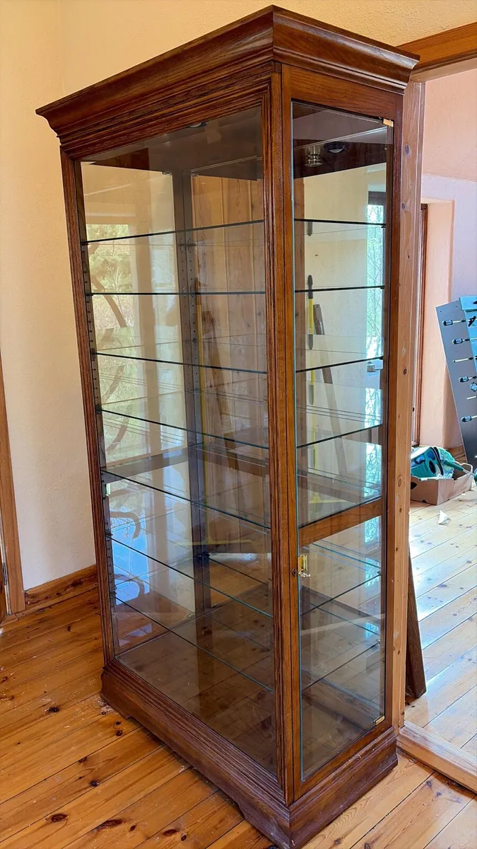 Cabinet - Image 2