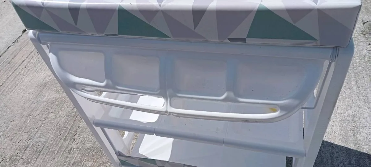 Baby changing unit - Image 2