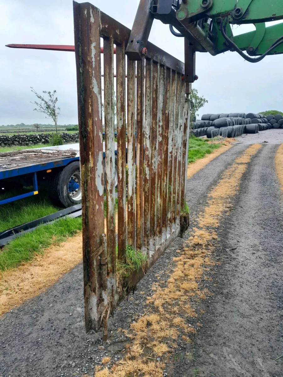 Security Gates - Image 4