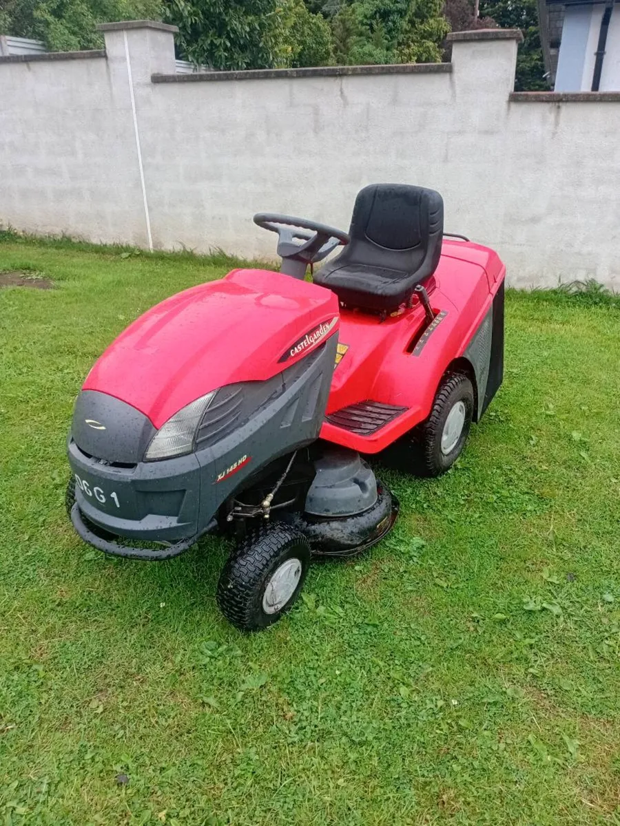 Ride on lawnmower - Image 2