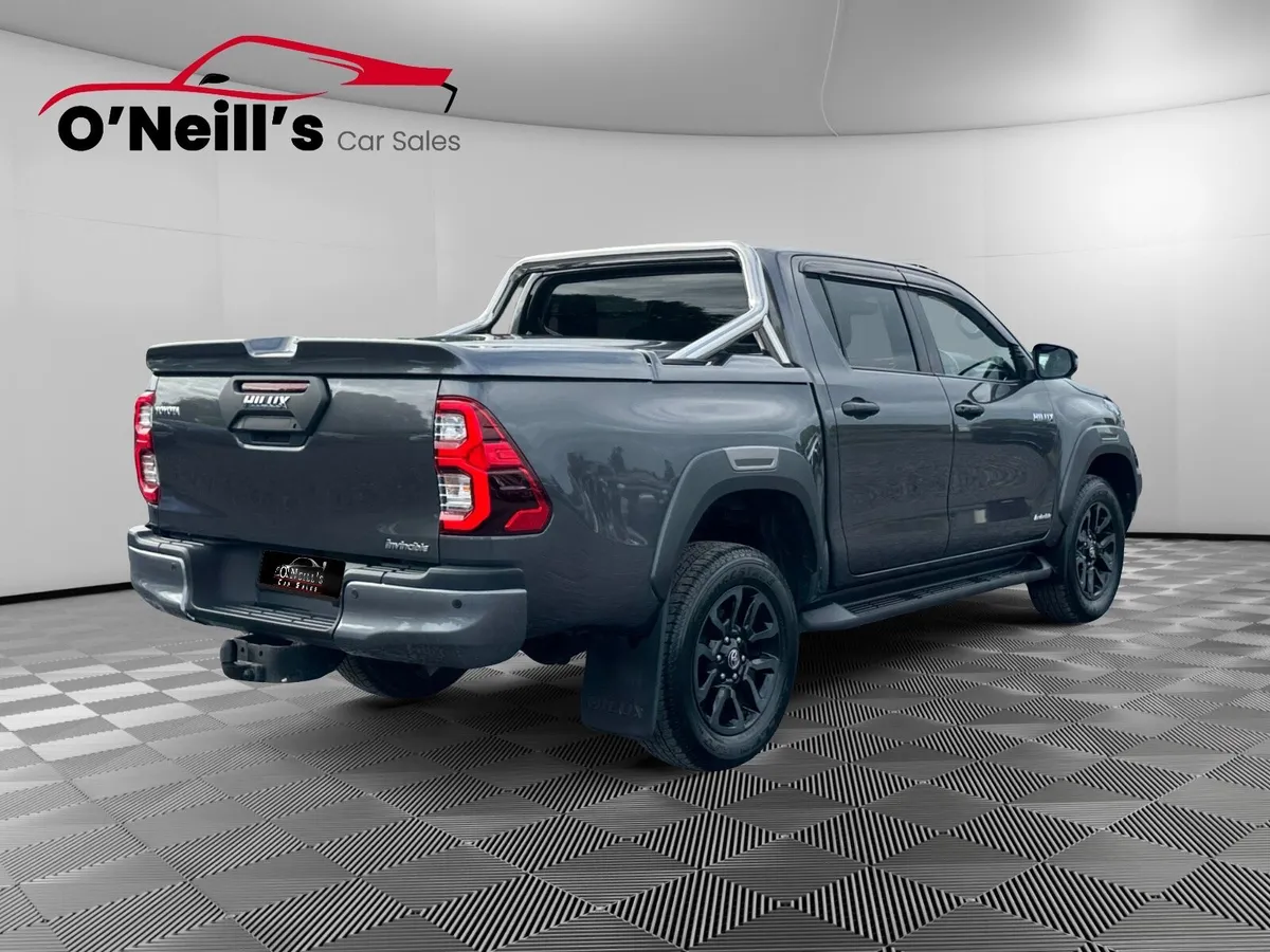 Toyota Hilux 2021 *NO VAT* 2.8 INVINC X AUTO #383 - Image 3