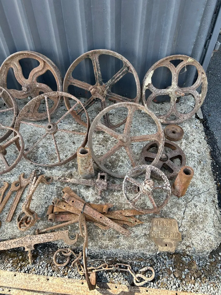 Antique farm machinery - Image 2
