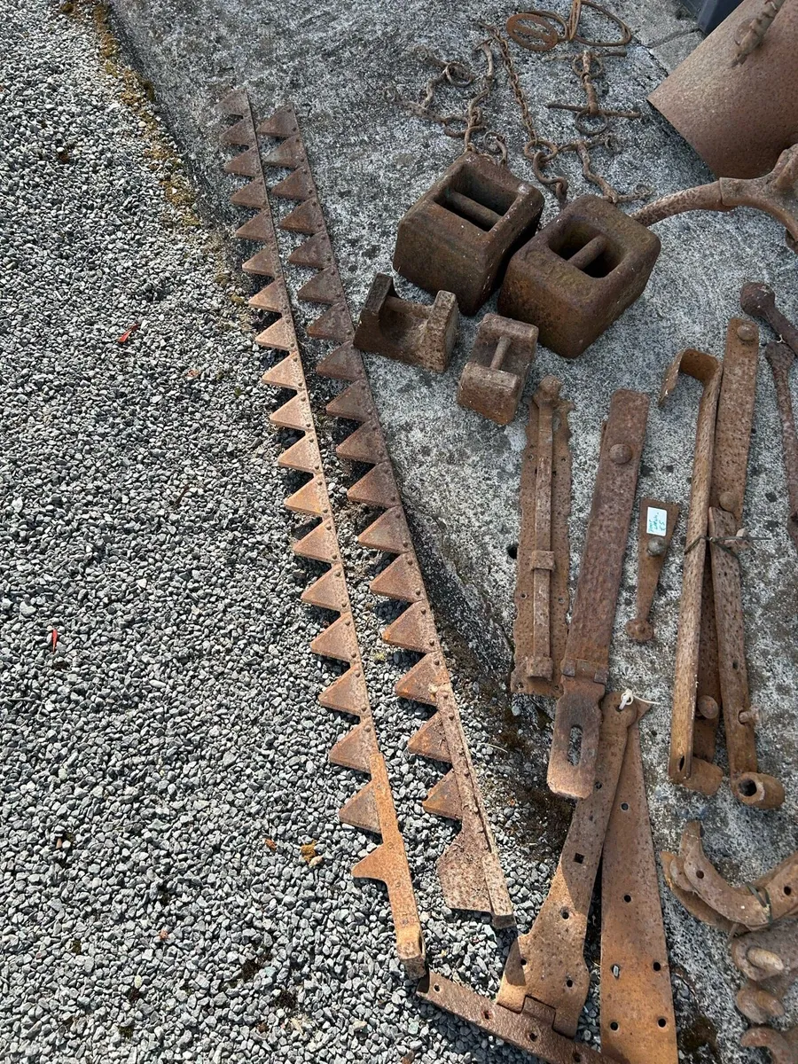 Antique farm machinery - Image 4