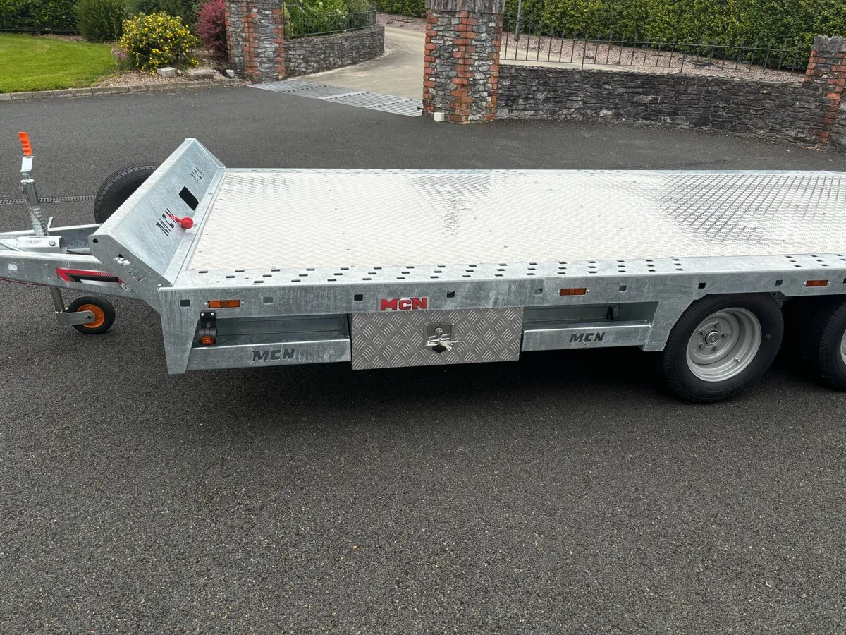 18ft low loader beavertail - Image 2
