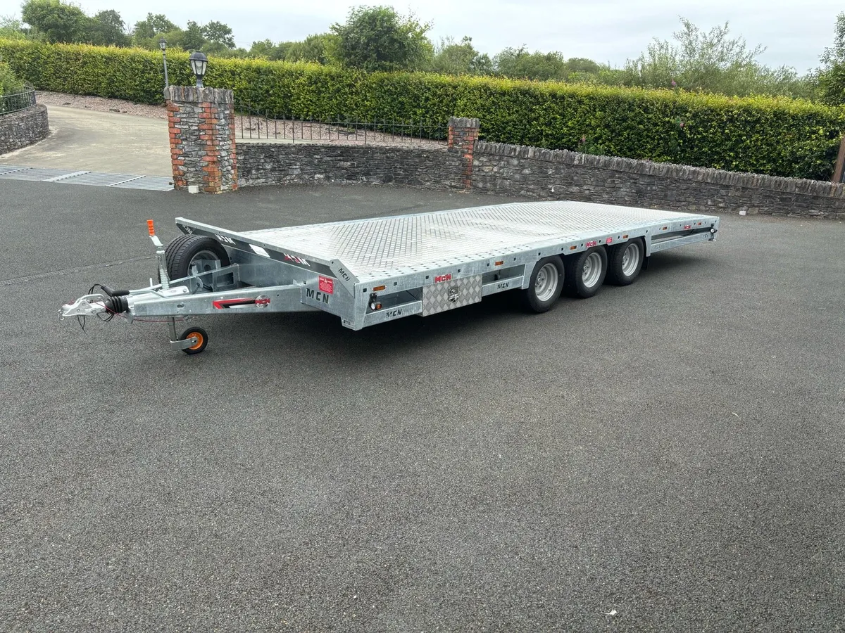 18ft low loader beavertail - Image 1