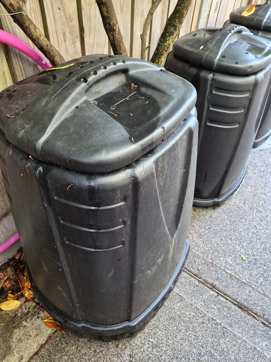 Compost bin