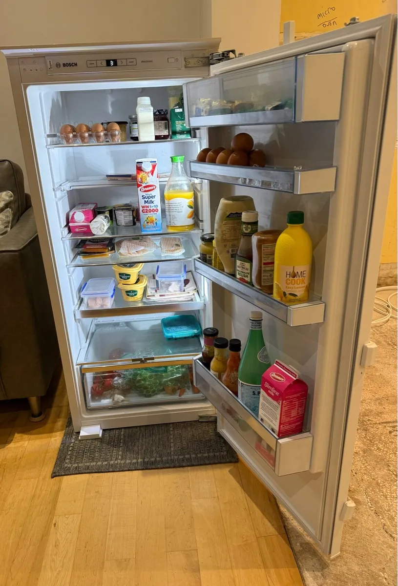 Bosch Integrated Larder Fridge - Image 2