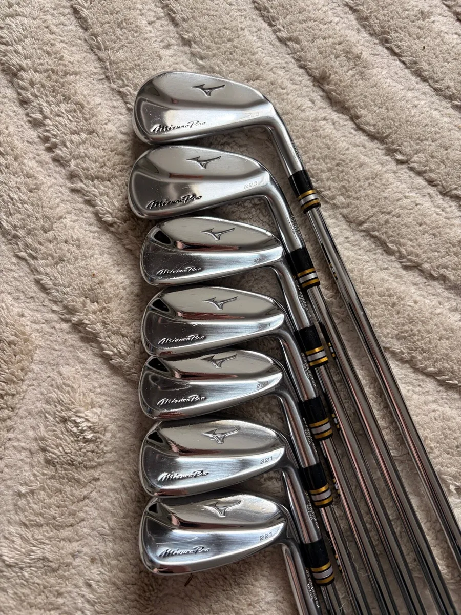 Mizuno 221/225 - Image 1