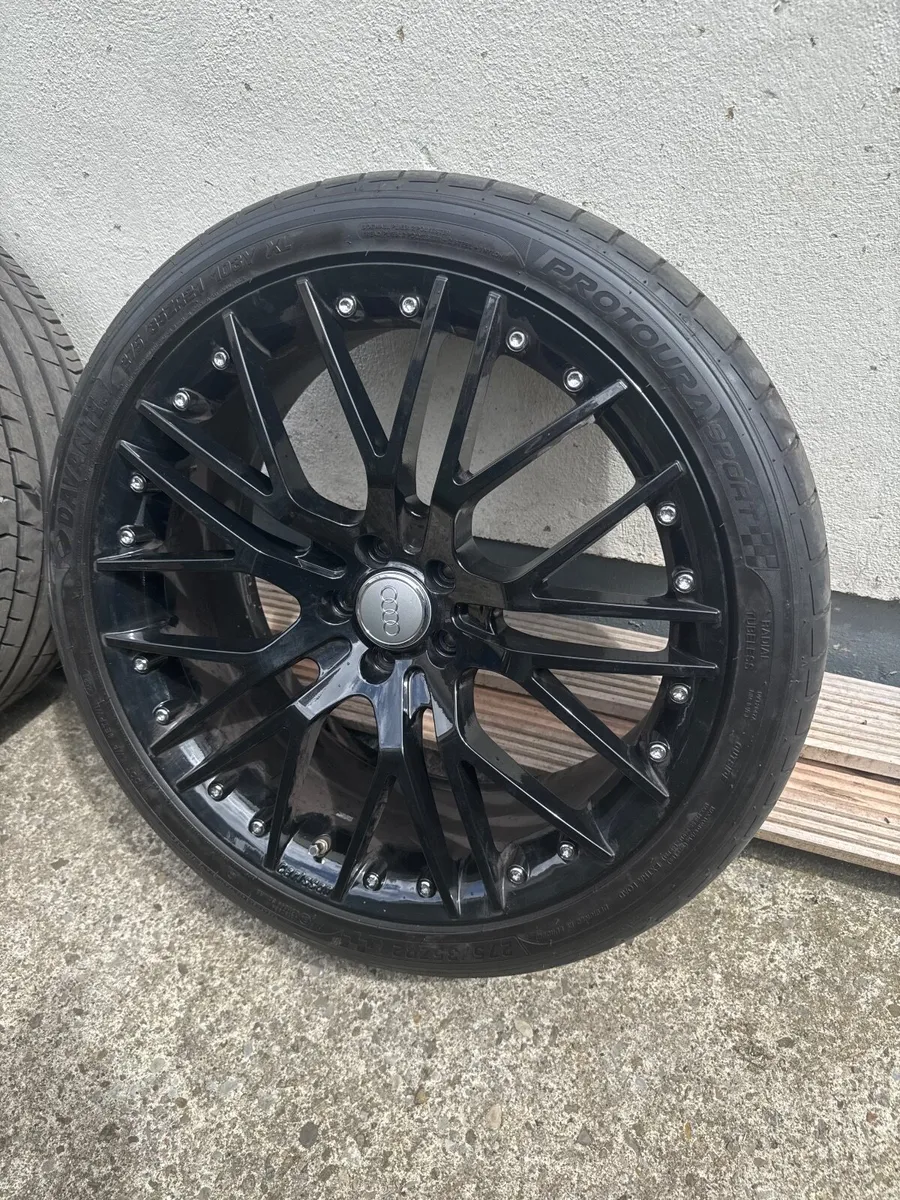 Carlsson 21” forged alloys with tyres - Image 1