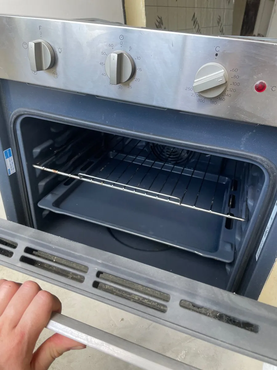 Oven - Image 2