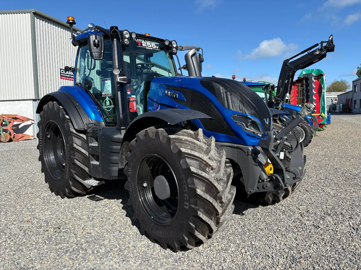 🚜 Valtra T255 Versu Unlimited – High Spec - Image 1