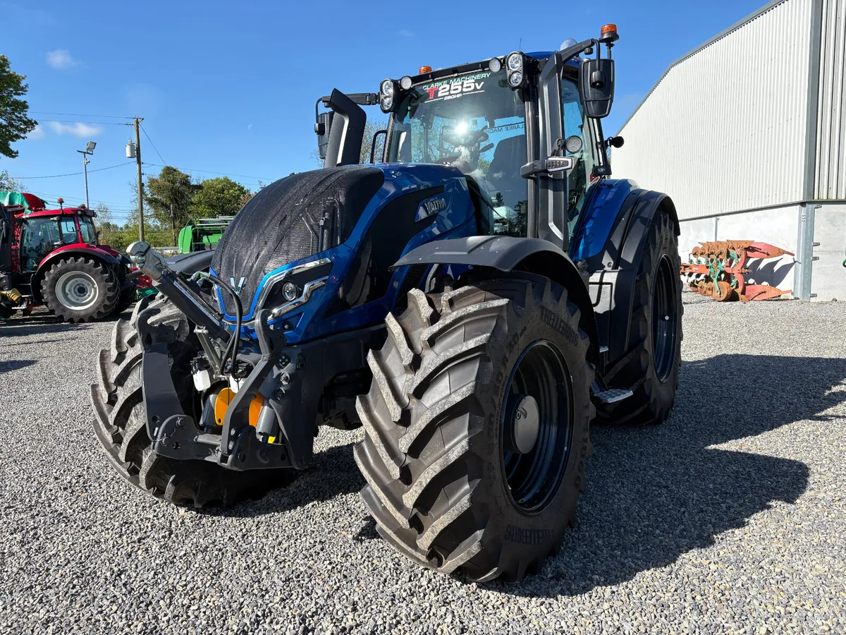 🚜 Valtra T255 Versu Unlimited – High Spec - Image 3