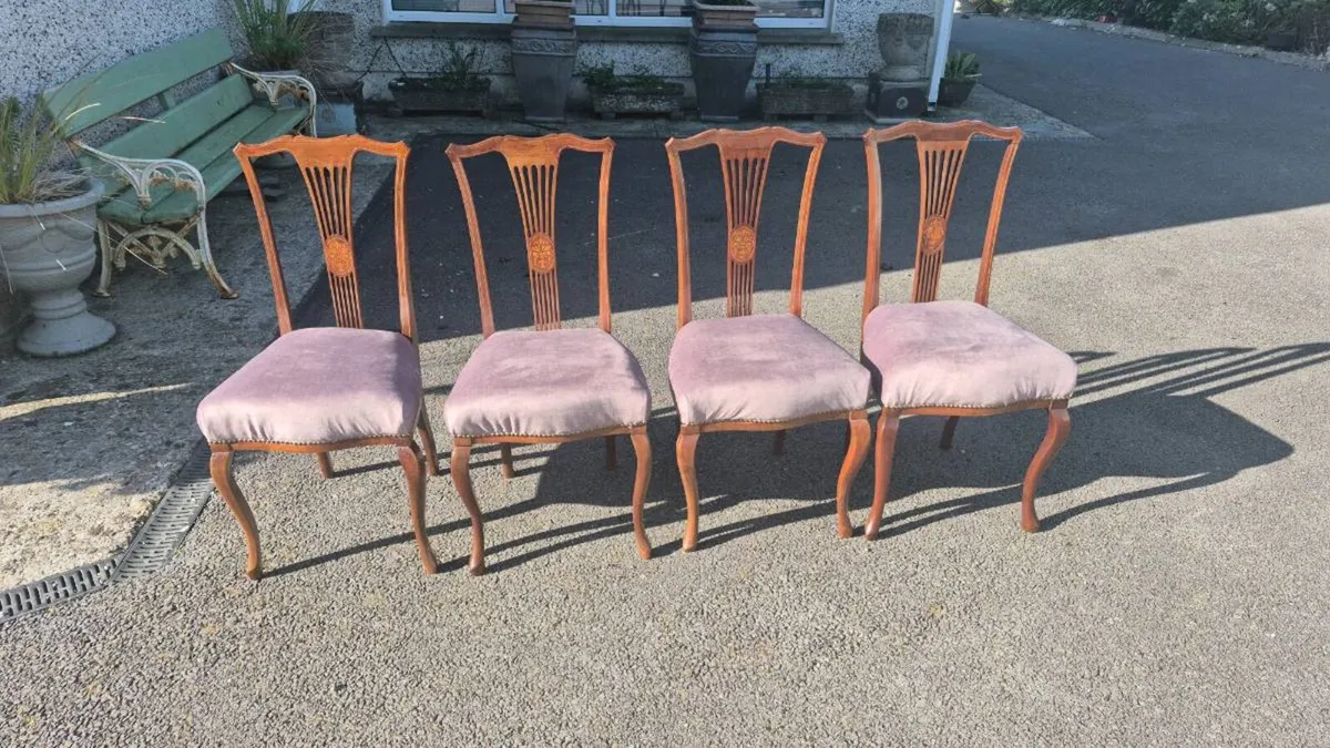 4 dining room chairs - Image 3