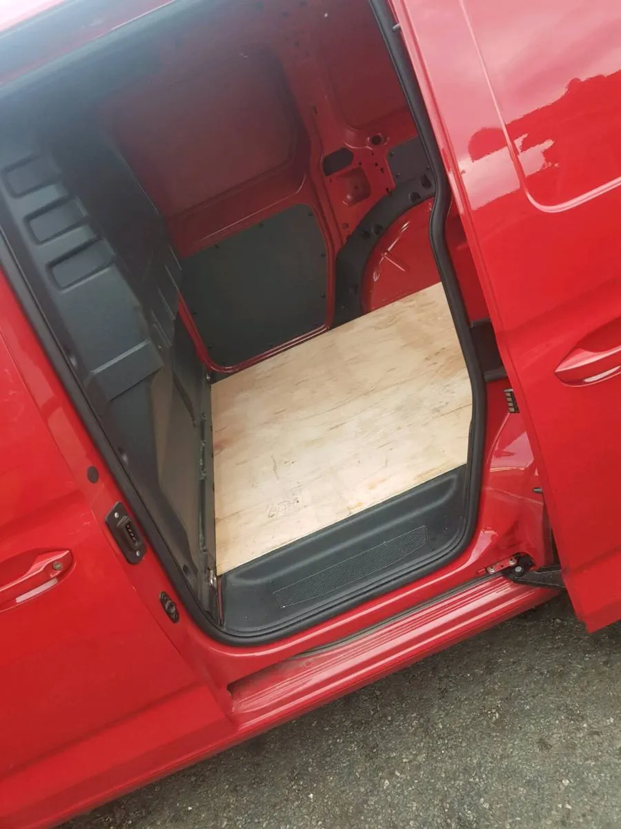 Volkswagen caddy 20ltr ,  clean van , 2022 - Image 3