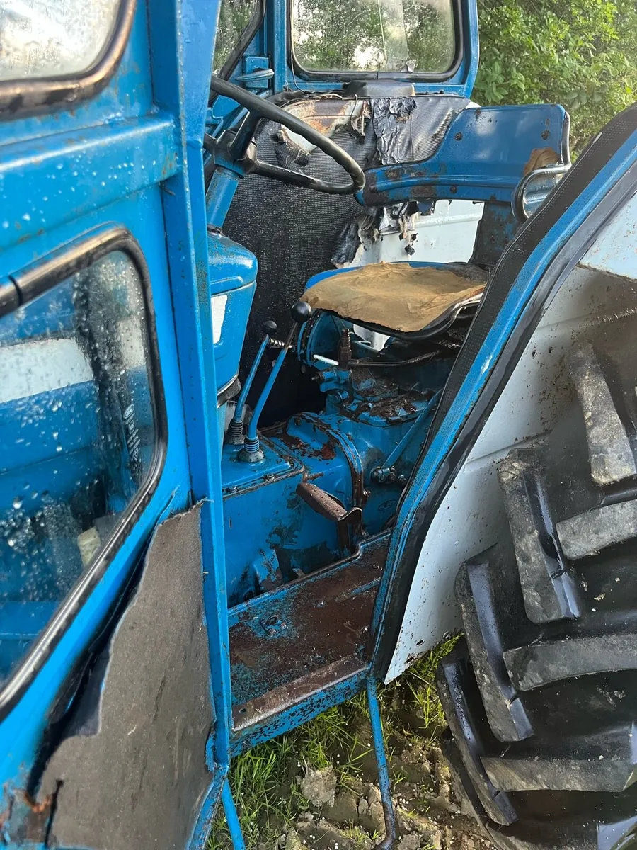 Ford 4600 - Image 4