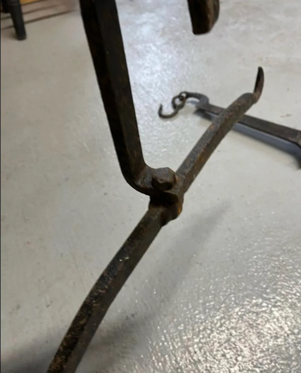 Antique iron swindle hook - Image 3