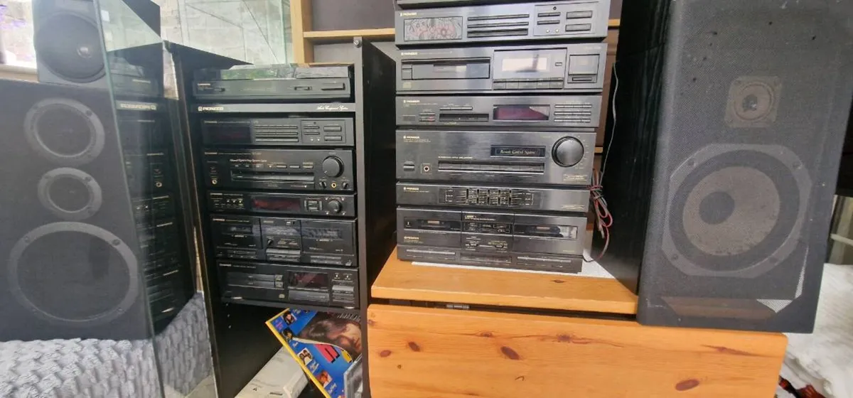 Vintage Music center pioneer - Image 1