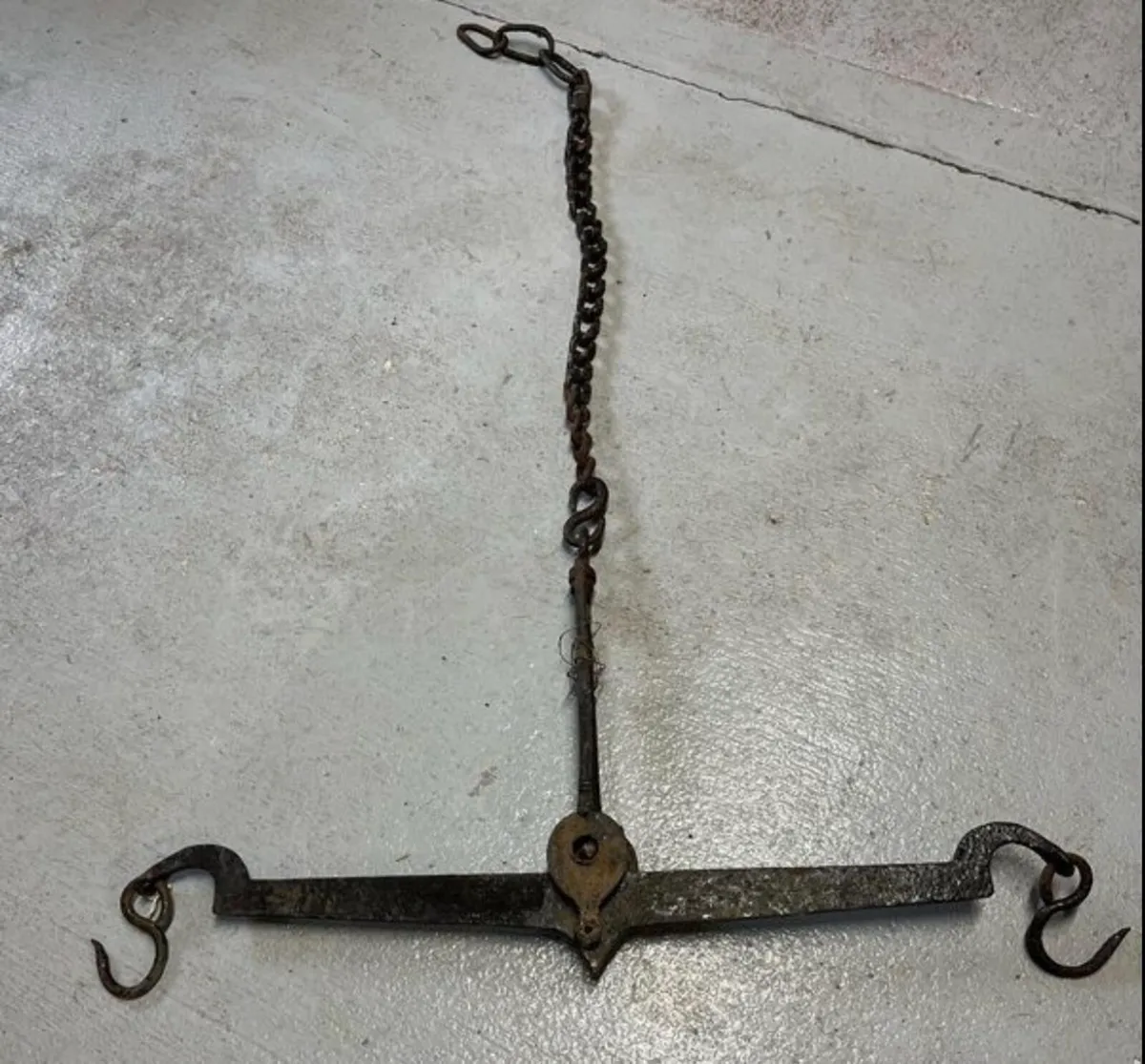 Antique iron balance scales - Image 2