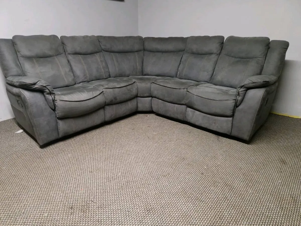 Corner sofa - Image 1
