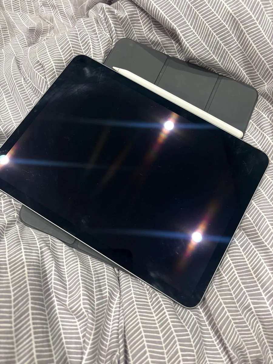 iPad Air 5th Gen with Apple Pencil and Case