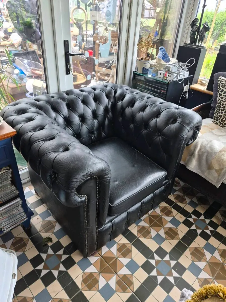 Chesterfield arm chair - Image 1