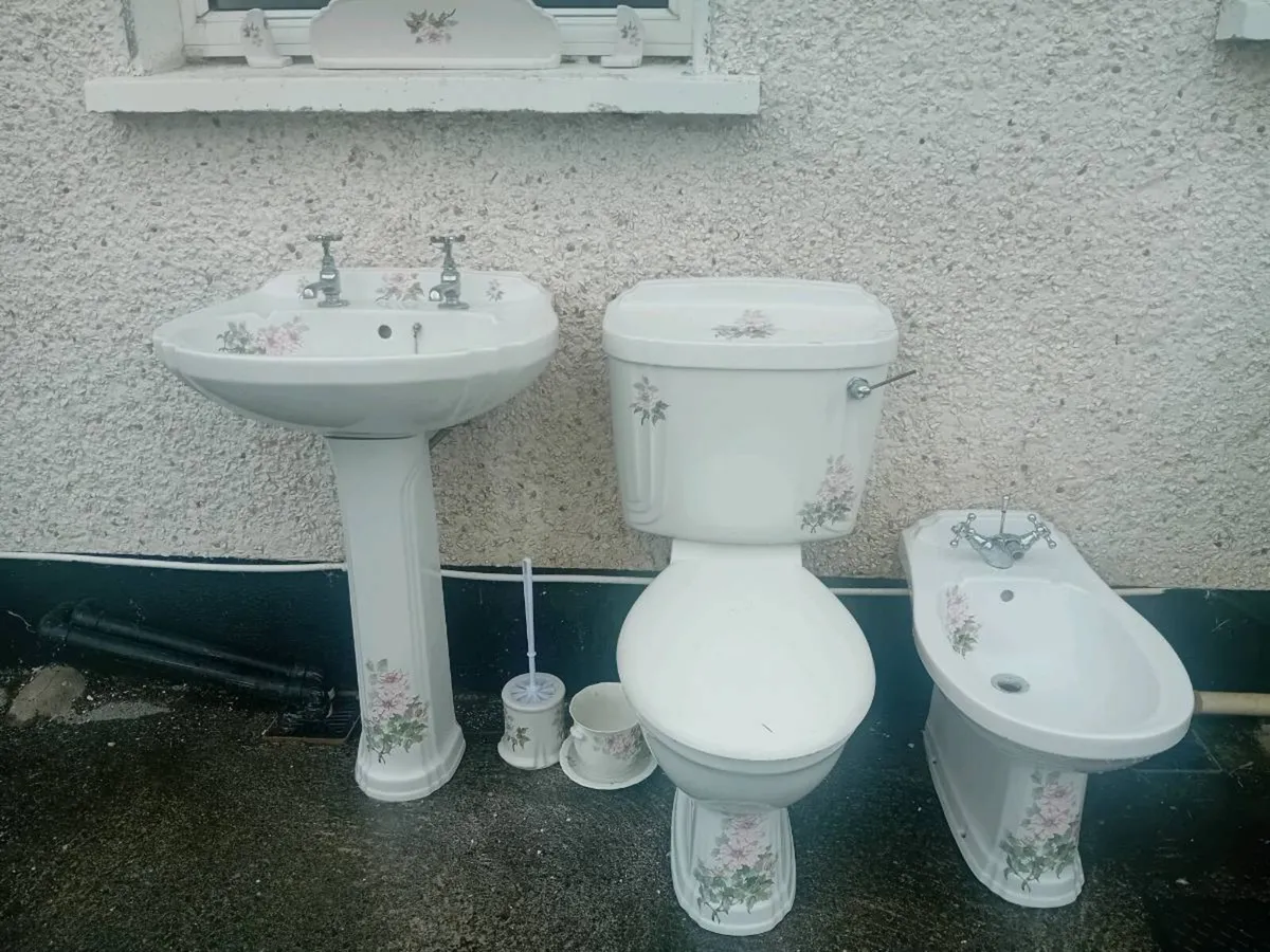 Bathroom matching set