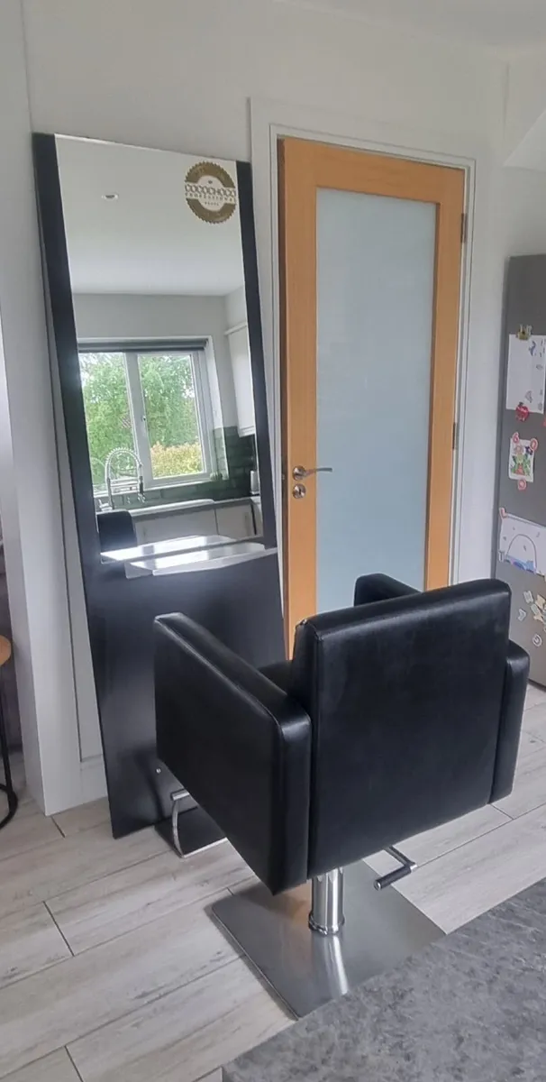 Hair Salon furniture - Image 1