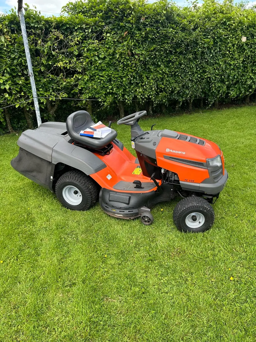 Ride on mower - Image 2