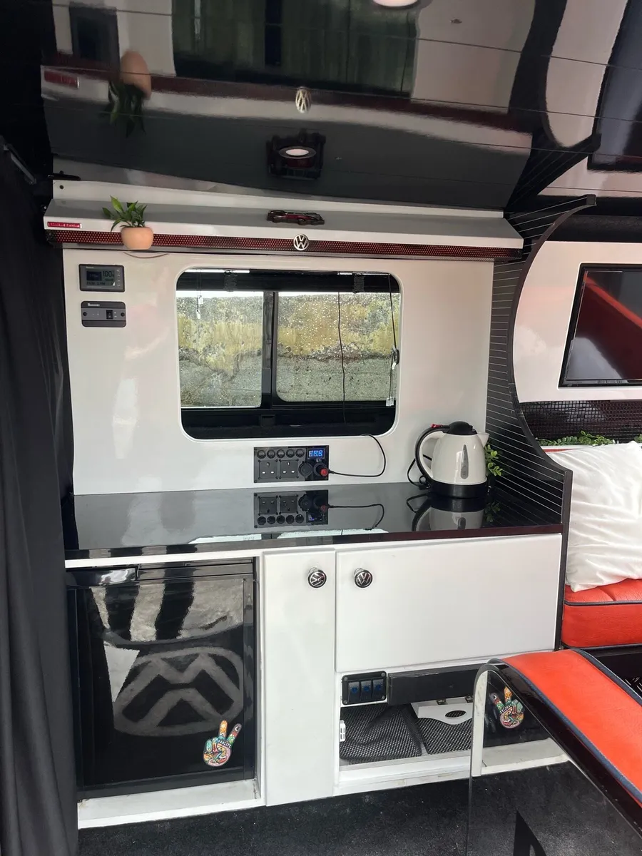 Volkswagen transporter - Image 3