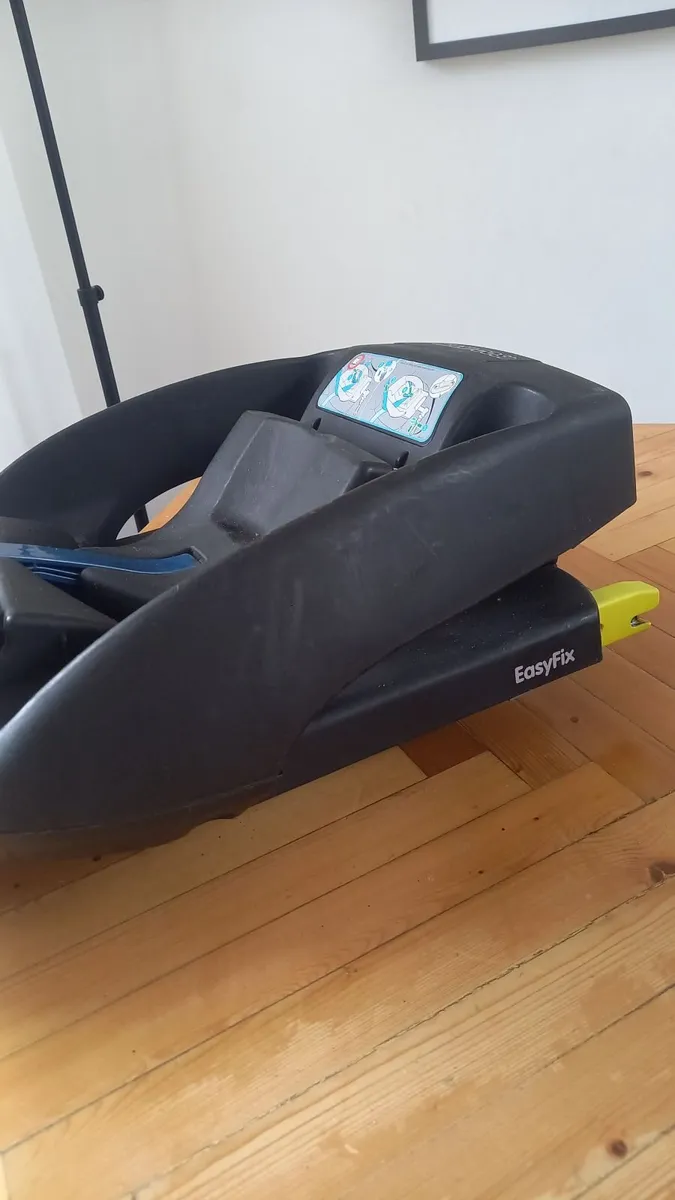 Maxi cosi Easyfix car seat base - Image 1