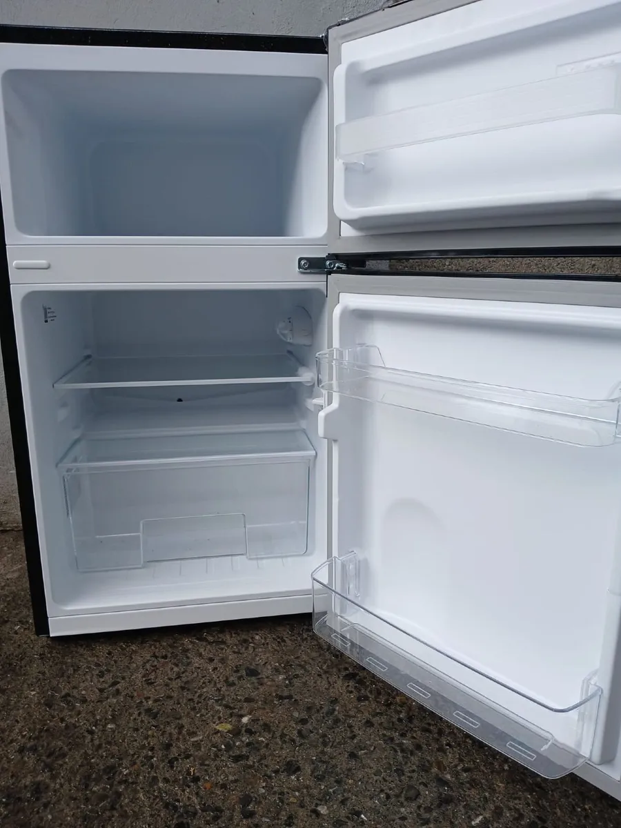 EX DISPLAY BRAND NEW UNDER COUNTER FRIDGE AND FREE - Image 3