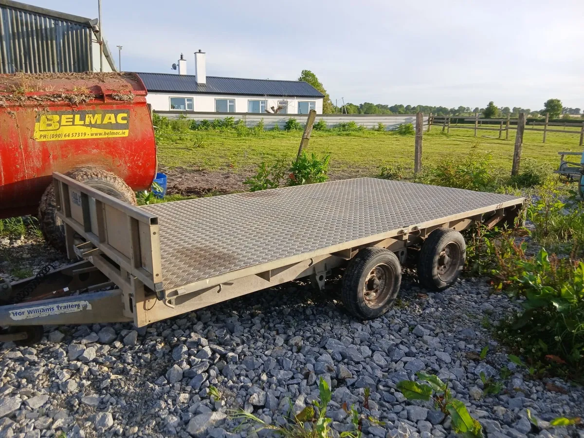 Trailer