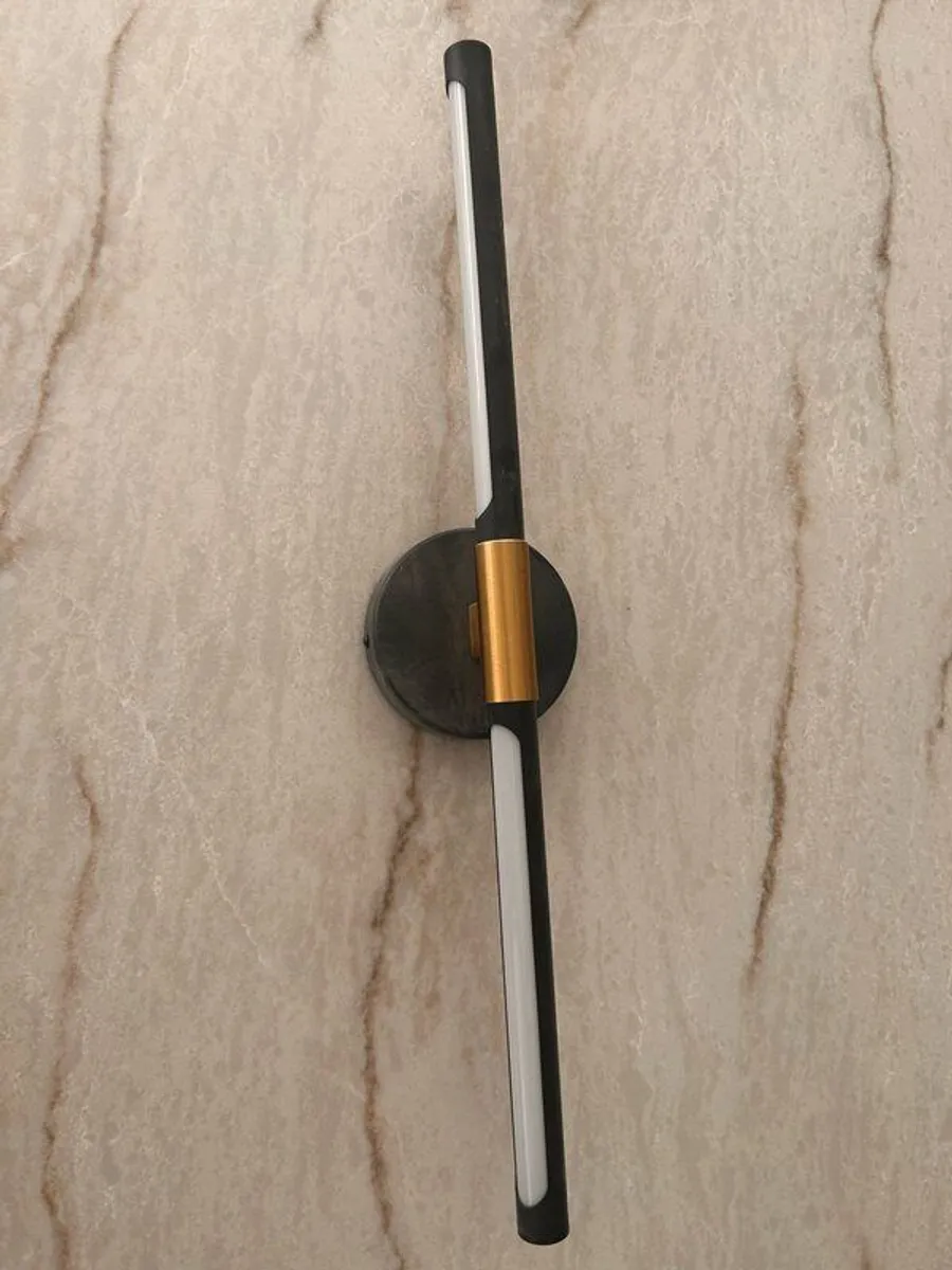Bathroom wall light - Image 1