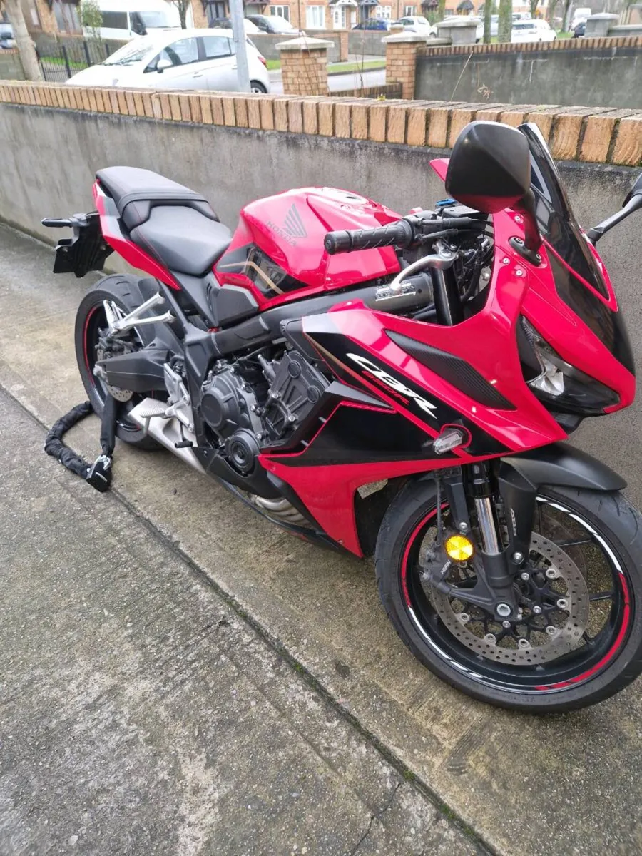 Honda CBR 650R - Image 3