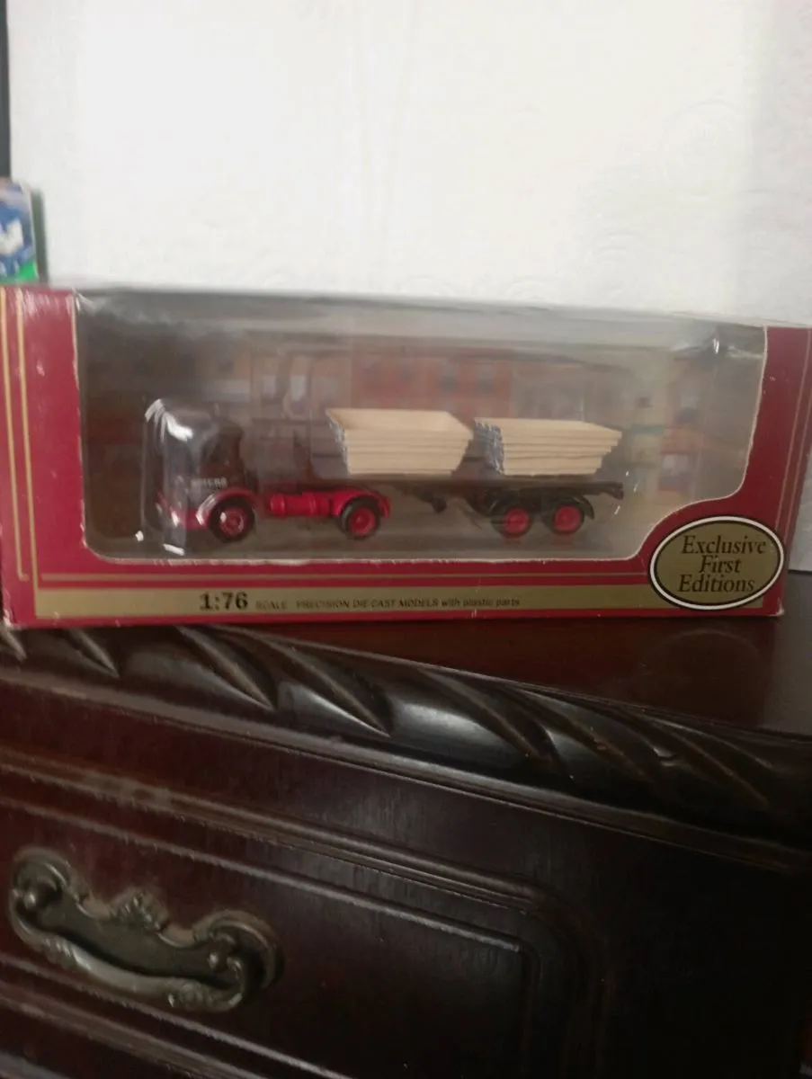 DIE--CAST MODLE TRUCKS ALL 1-76 SCALES 4 IN TOTAL. - Image 4