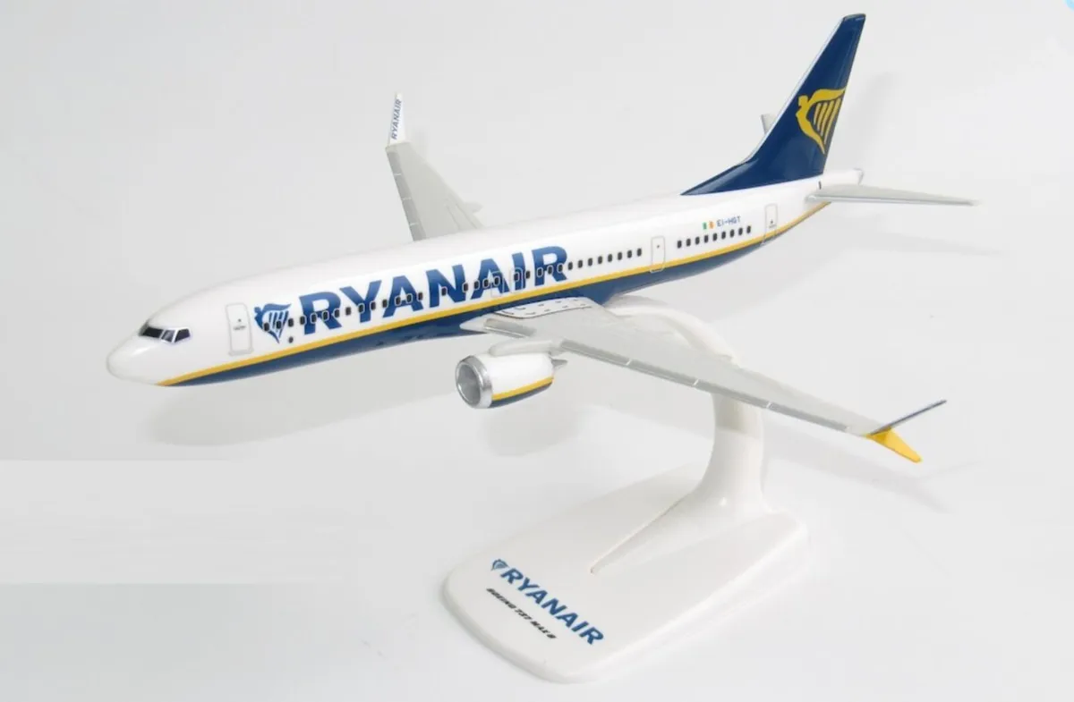 Boeing 737 MAX 8 Ryanair EI-HGT.  Free Post - Image 1