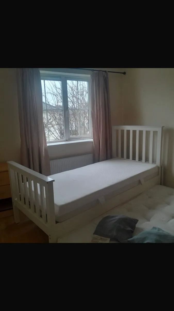 Beds - Image 2
