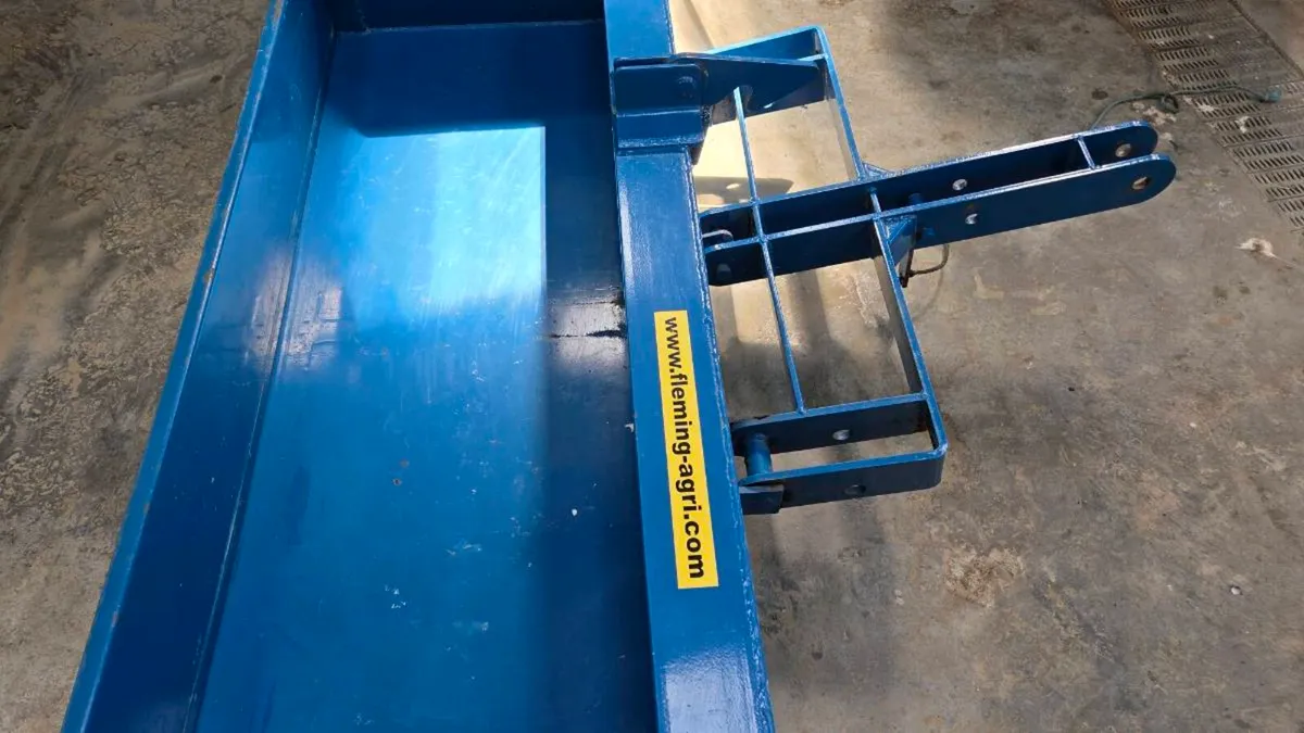 Fleming heavy duty transport box. - Image 3