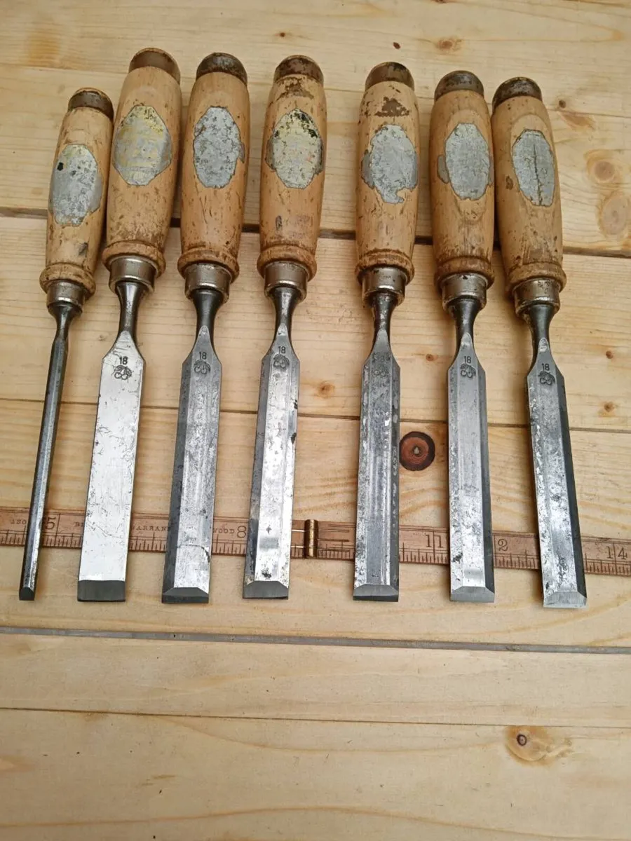 Chisels - Image 1