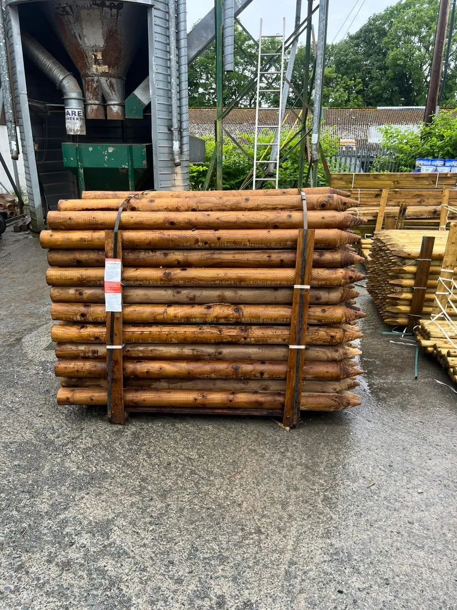 Fencing equipment wire, posts, crash barriers - Image 4