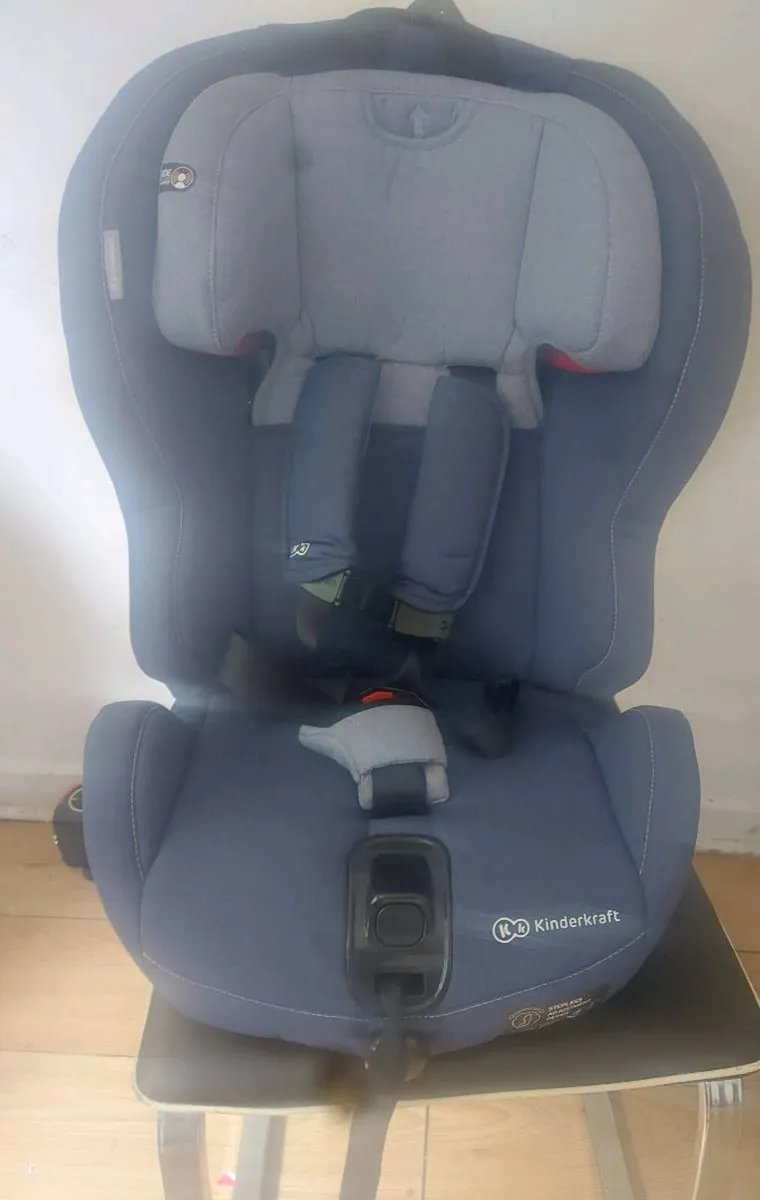 Kindercraft car seat up to 36kg like new - Image 1