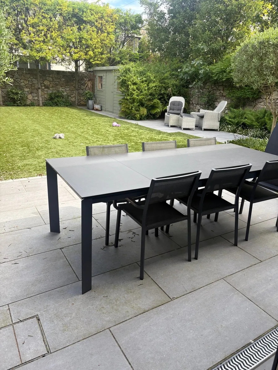 Garden table and chairs - Image 1
