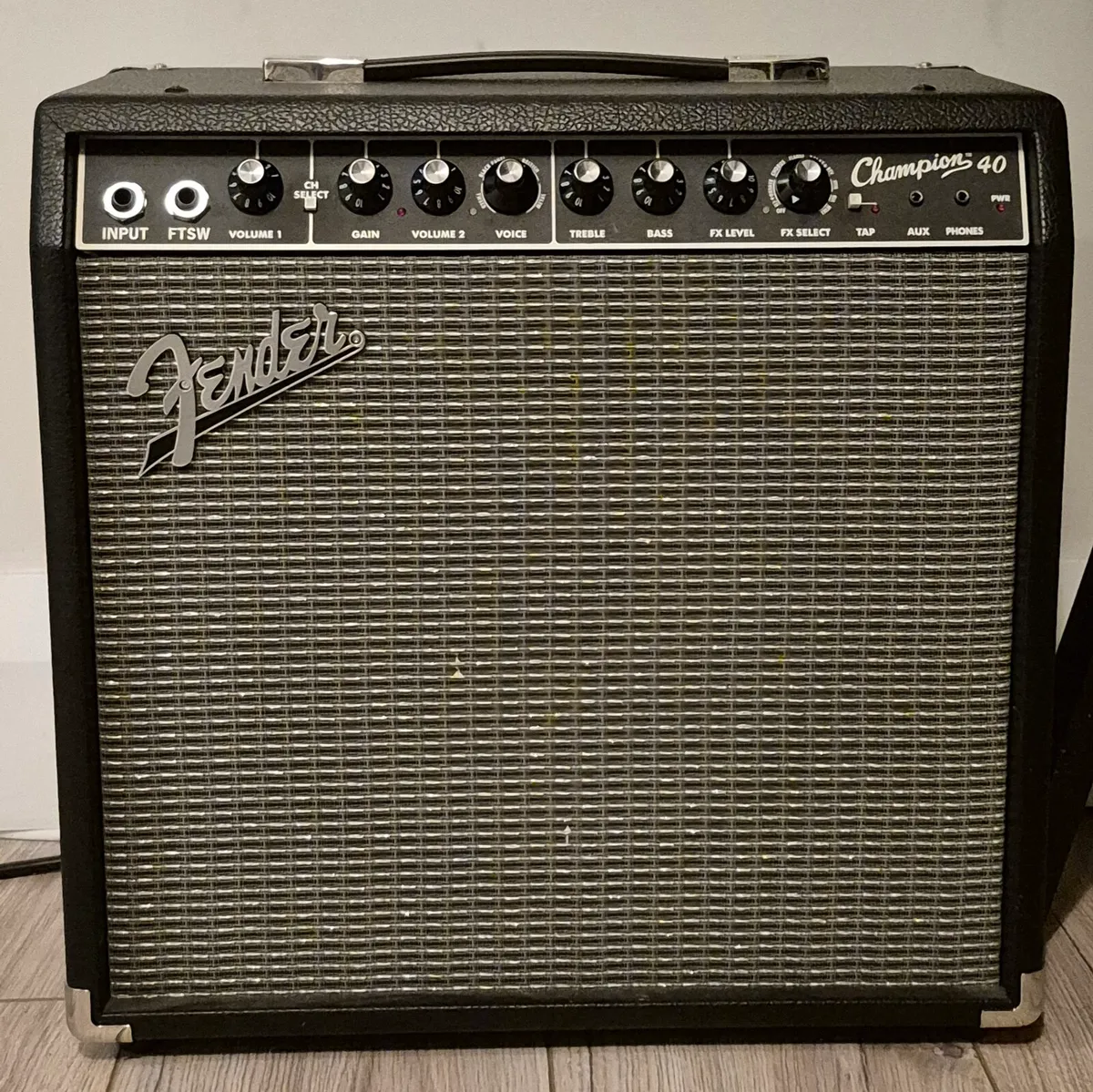 Fender Champion 40 Amp - Image 1