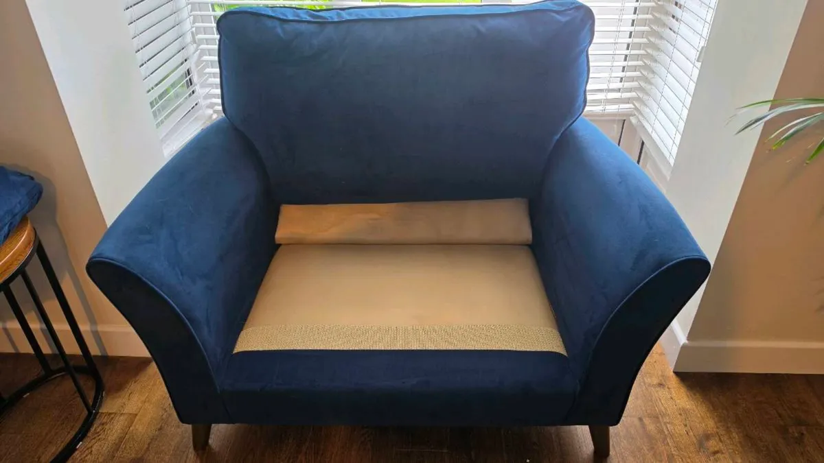 Love Sofa Blue suede - Image 2