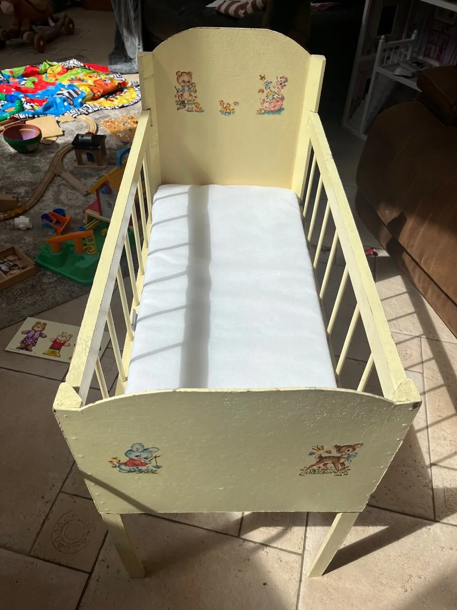 Classic newborn cot - Image 1