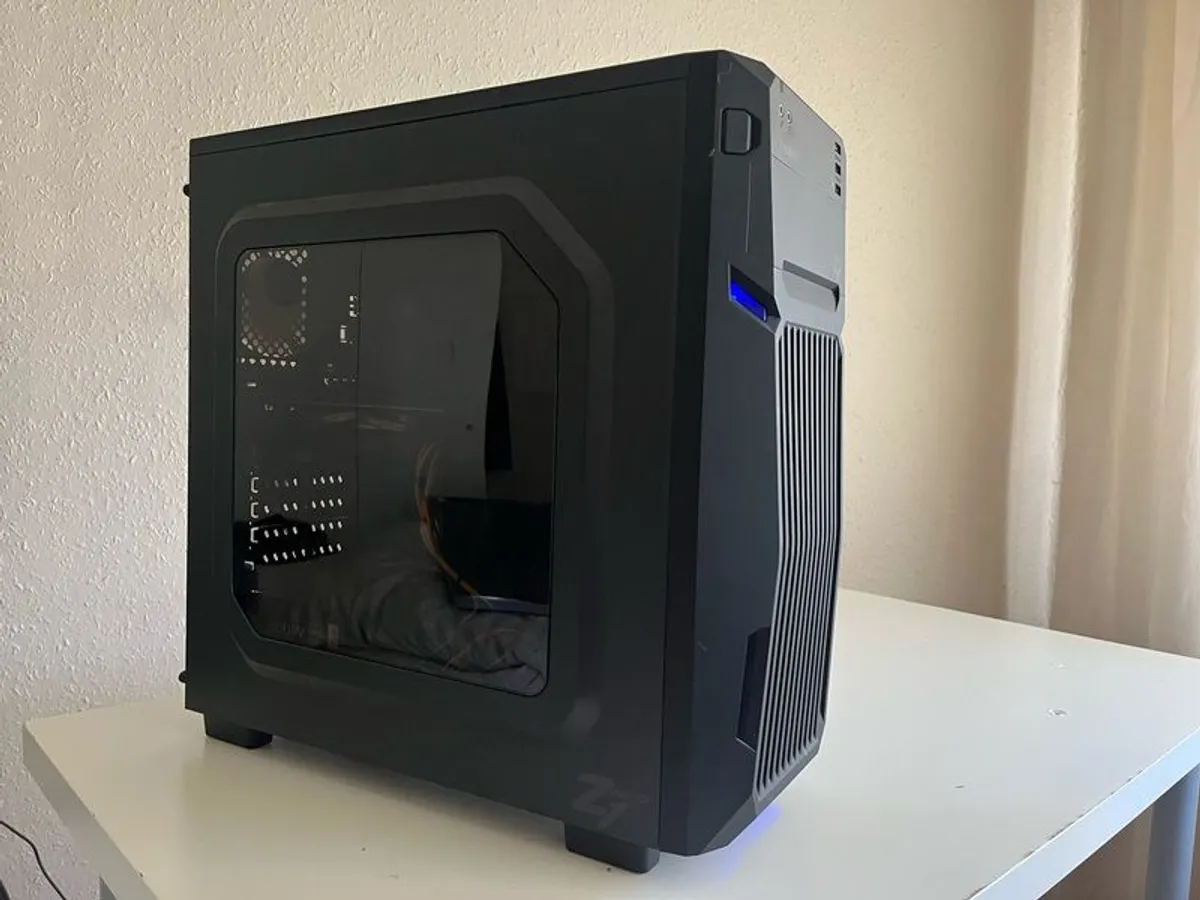 computer - Image 1